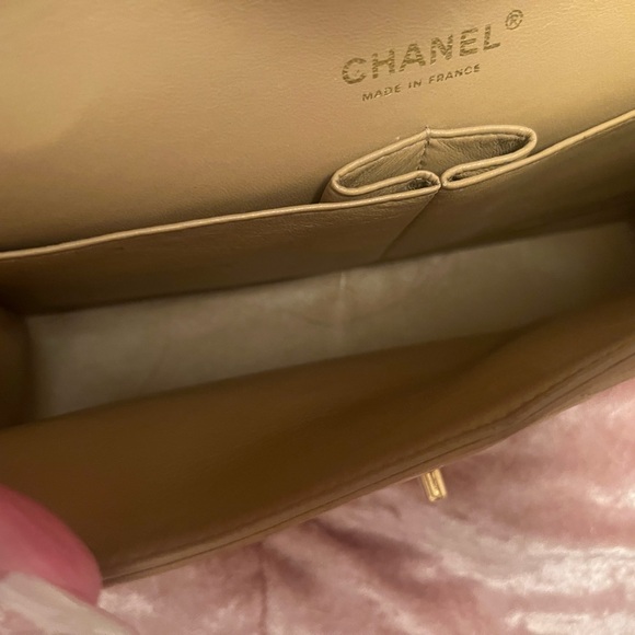 Chanel authentic lambskin purse - Picture 5 of 6